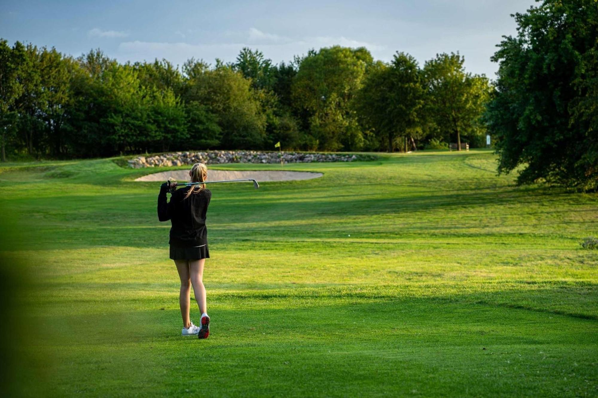Golfplatz Ploener See Kleiner Ploener See Bosau ภายนอก รูปภาพ